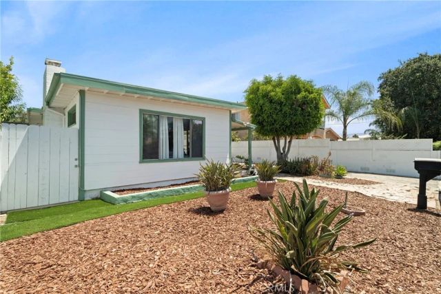 10550 Tamarack Avenue, Los Angeles, CA 91331
