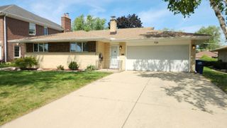 720 Ambleside Road, Des Plaines, IL 60016