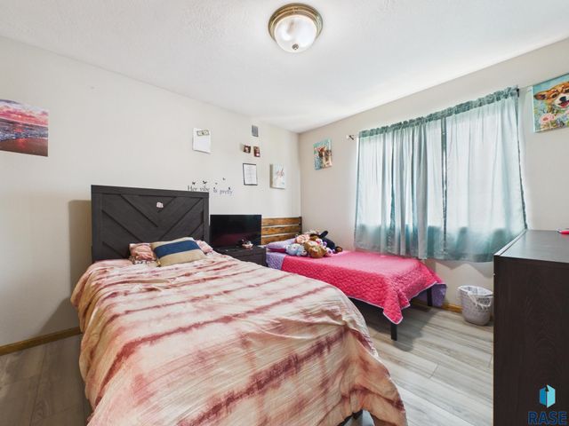 7105 W 65th St Street, Sioux Falls, SD 57106