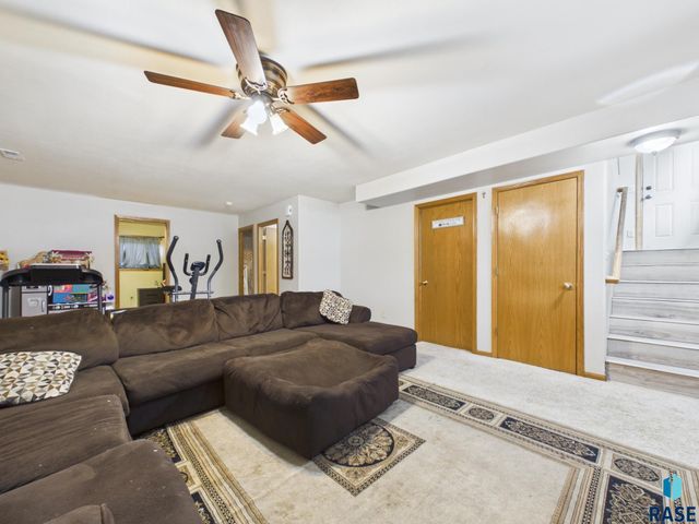 7105 W 65th St Street, Sioux Falls, SD 57106