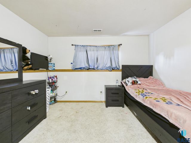 7105 W 65th St Street, Sioux Falls, SD 57106