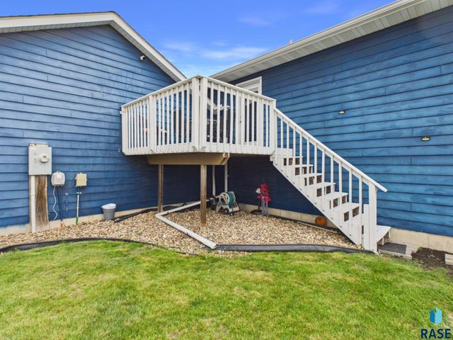 7105 W 65th St Street, Sioux Falls, SD 57106