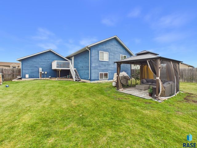 7105 W 65th St Street, Sioux Falls, SD 57106