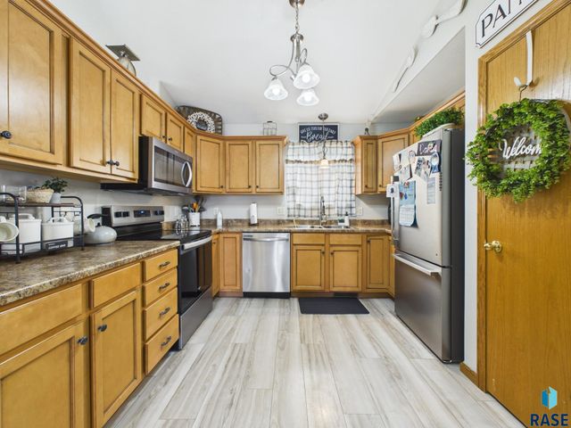 7105 W 65th St Street, Sioux Falls, SD 57106