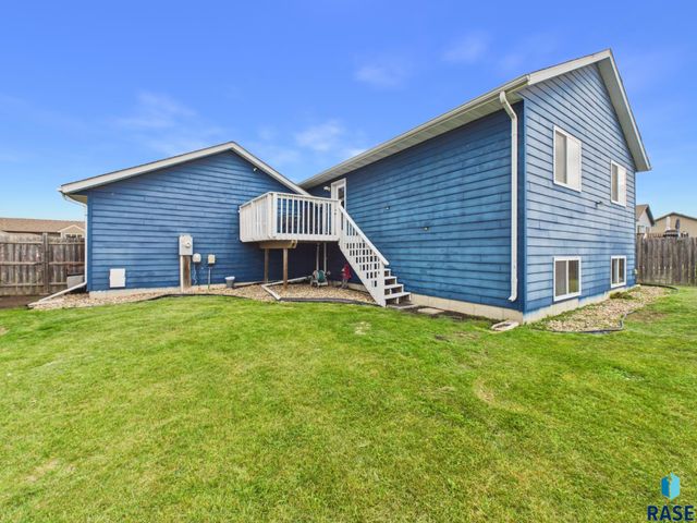 7105 W 65th St Street, Sioux Falls, SD 57106