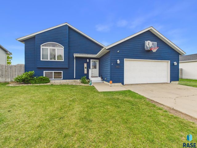 7105 W 65th St Street, Sioux Falls, SD 57106