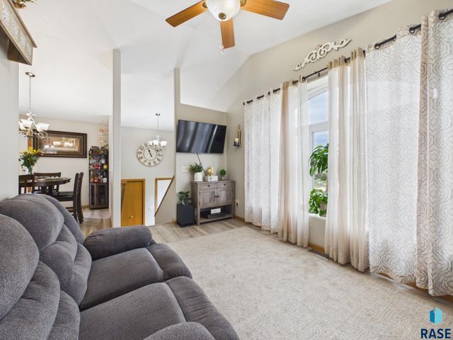 7105 W 65th St Street, Sioux Falls, SD 57106