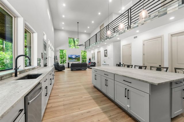 10 Lost Circle, Coldspring, TX 77331