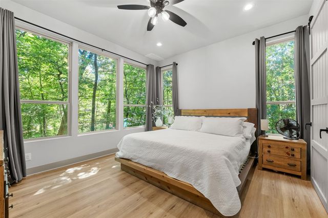10 Lost Circle, Coldspring, TX 77331