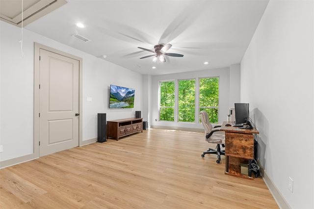 10 Lost Circle, Coldspring, TX 77331