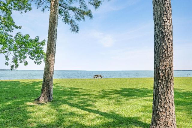 10 Lost Circle, Coldspring, TX 77331