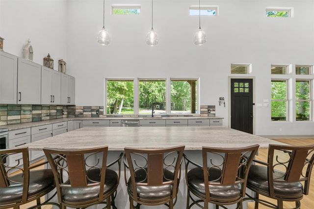 10 Lost Circle, Coldspring, TX 77331