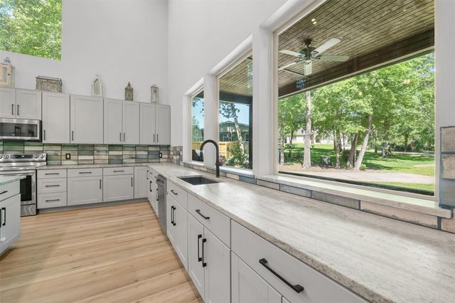 10 Lost Circle, Coldspring, TX 77331