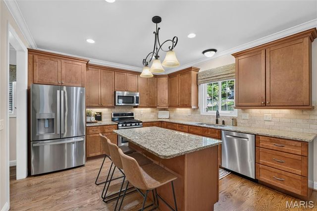 953 N Harrison Avenue, Kirkwood, MO 63122