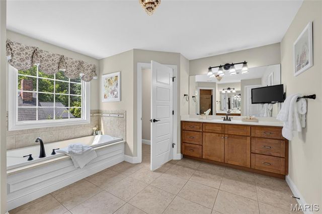 953 N Harrison Avenue, Kirkwood, MO 63122