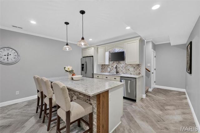 953 N Harrison Avenue, Kirkwood, MO 63122
