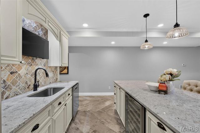 953 N Harrison Avenue, Kirkwood, MO 63122