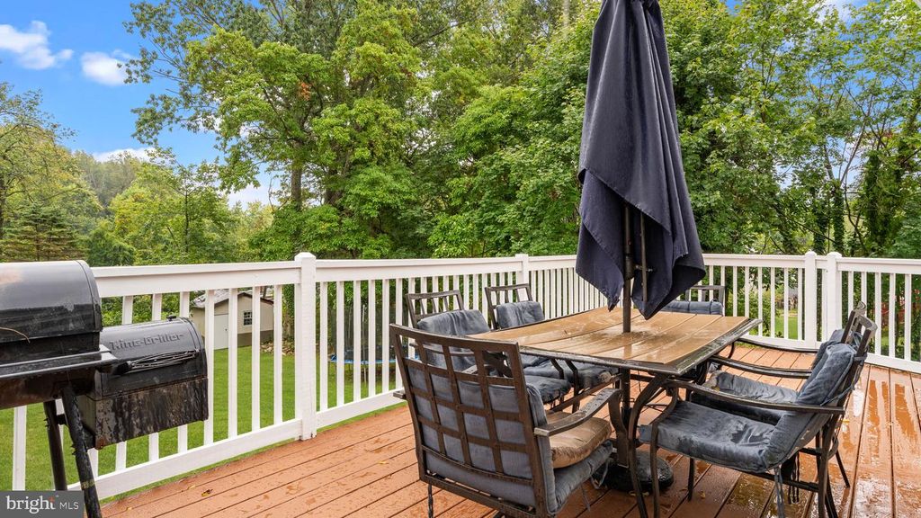 3633 BROWNSVILLE, Feasterville Trevose, PA 19053