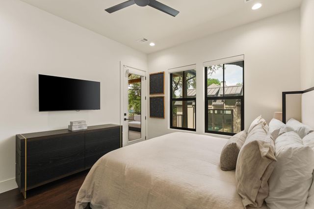 212 Fletcher ST, Austin, TX 78704