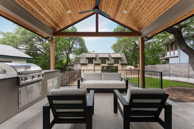 212 Fletcher ST, Austin, TX 78704