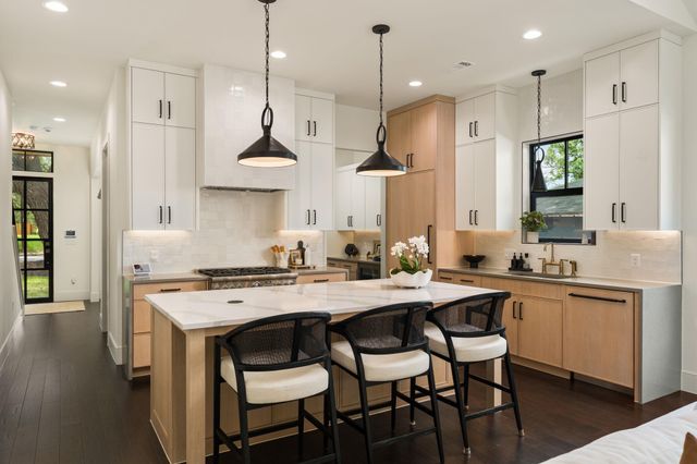 212 Fletcher ST, Austin, TX 78704