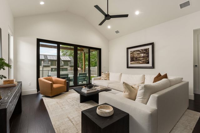 212 Fletcher ST, Austin, TX 78704