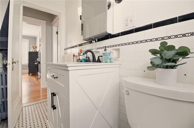 18 Nelson Street, Providence, RI 02908