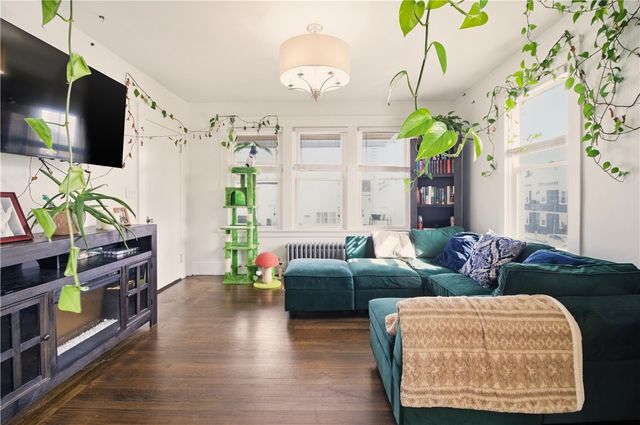 18 Nelson Street, Providence, RI 02908