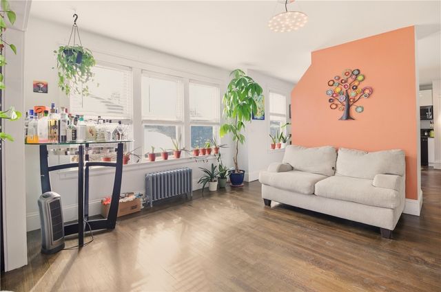 18 Nelson Street, Providence, RI 02908