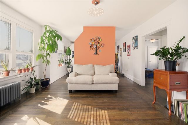 18 Nelson Street, Providence, RI 02908