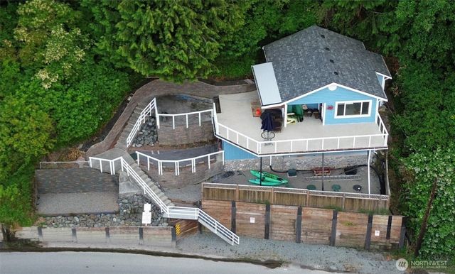 633 Maple Grove Rd, Camano Island, WA 98282