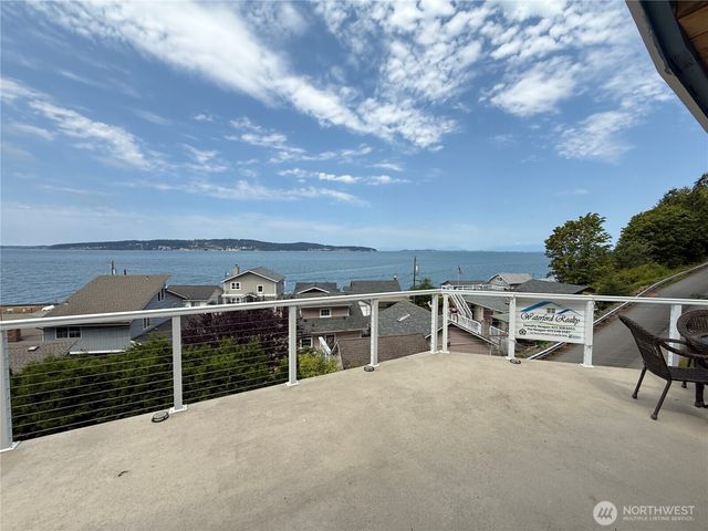 633 Maple Grove Rd, Camano Island, WA 98282