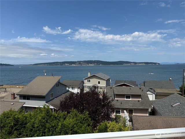 633 Maple Grove Rd, Camano Island, WA 98282
