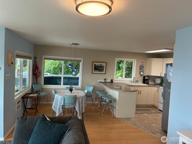 633 Maple Grove Rd, Camano Island, WA 98282