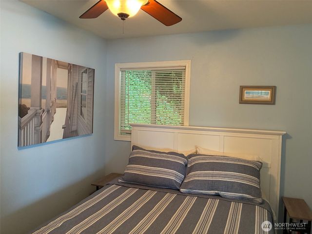 633 Maple Grove Rd, Camano Island, WA 98282