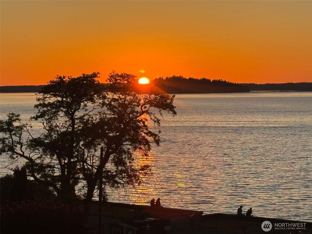 633 Maple Grove Rd, Camano Island, WA 98282