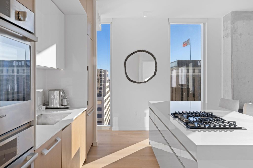 313 W 17th ST 1605, Austin, TX 78701