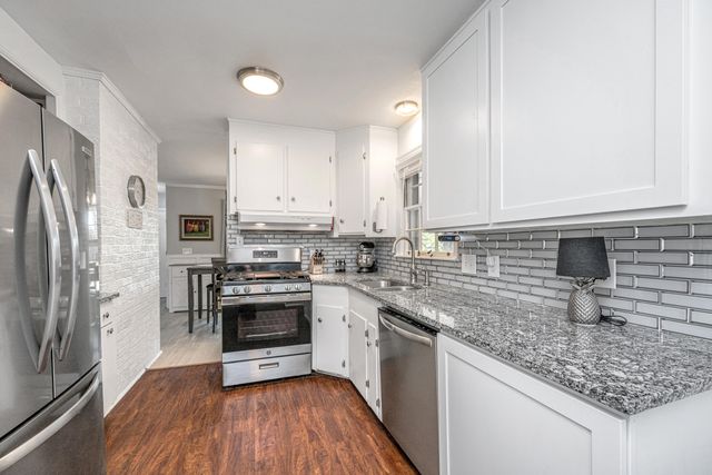 2223 Glendale Drive, Charleston, SC 29414