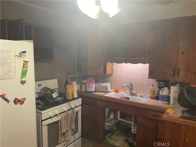2432 Meadowbrook, Merced, CA 95348