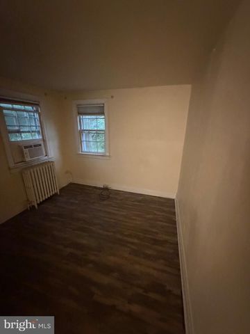 81 E PARK PL, Newark, DE 19711