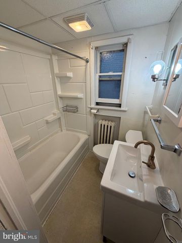 81 E PARK PL, Newark, DE 19711
