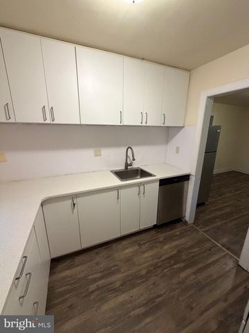 81 E PARK PL, Newark, DE 19711