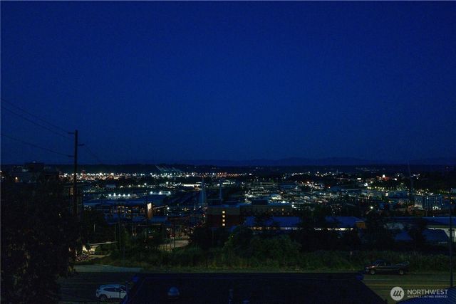 2107 Tacoma Court, Tacoma, WA 98405