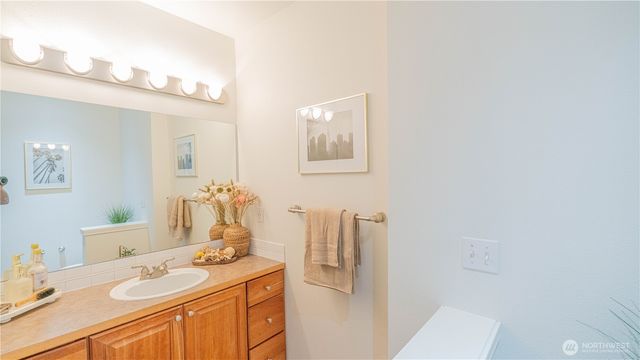2107 Tacoma Court, Tacoma, WA 98405