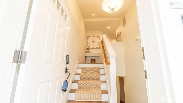 2107 Tacoma Court, Tacoma, WA 98405