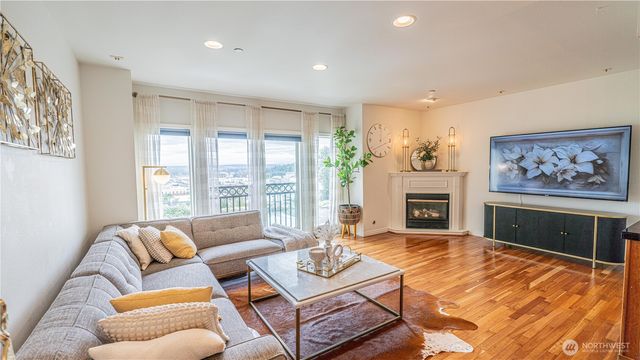 2107 Tacoma Court, Tacoma, WA 98405