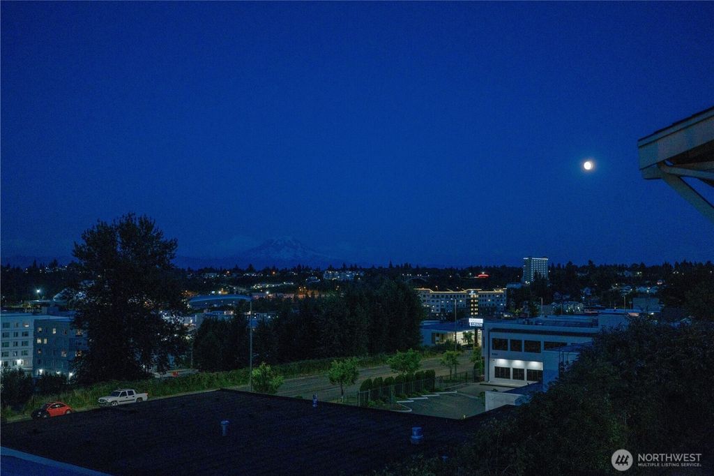 2107 Tacoma Court, Tacoma, WA 98405
