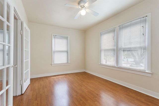 1133 Bayland Avenue, Houston, TX 77009