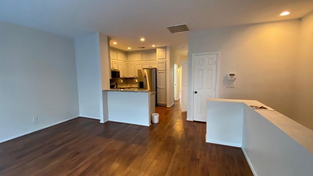 1716 W Cortez Street Unit 207, Phoenix, AZ 85029