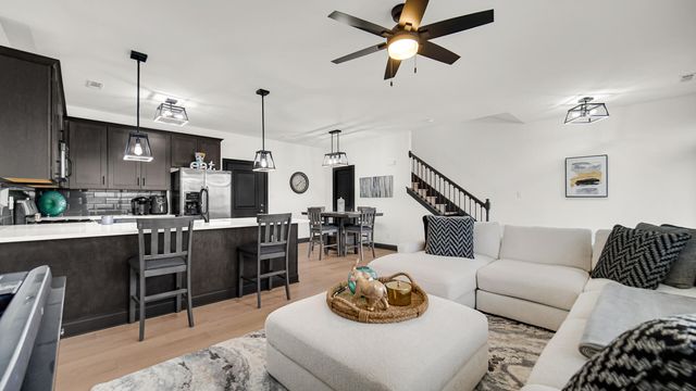 938 Fountain Place, Schererville, IN 46375